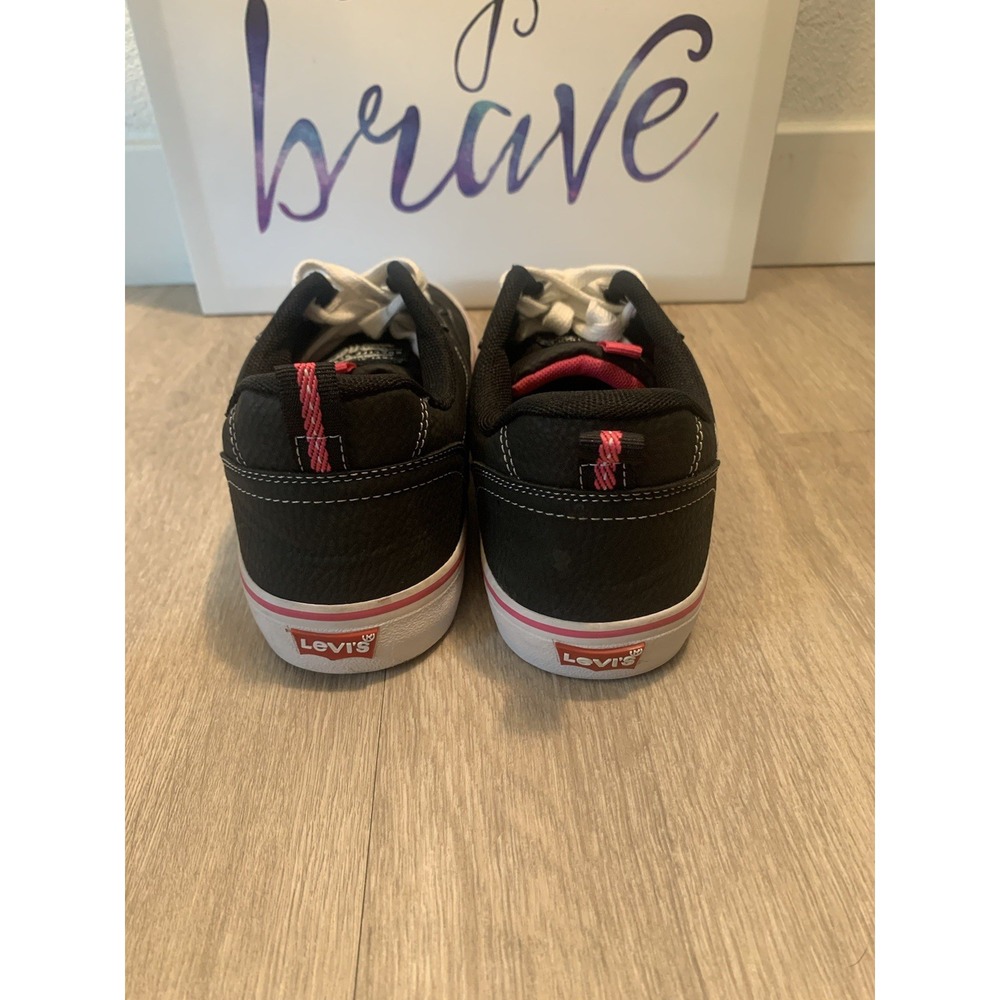 ( 9 ) levis stratuss womens tenis shoes size 8.5 black color 529757A Womens - Picture 4 of 8